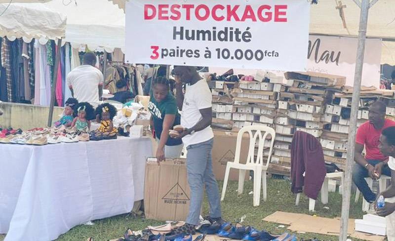 Une vue de stand de chaussures friperie. (Ph: Dr)