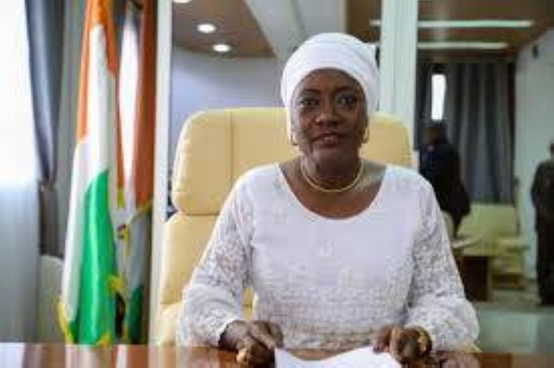 La ministre de l’Éducation nationale et de l'Alphabétisation Mariatou Koné (Dr)