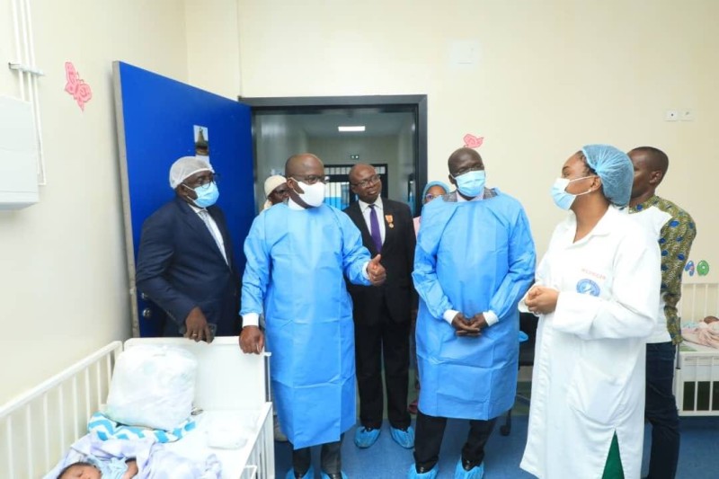 Le ministre Pierre Dimba satisfait du personnel sanitaire (DR)