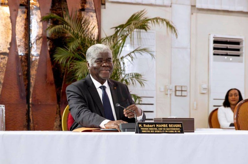 Robert Beugré Mambé, Premier ministre, ministre des sports et du cadre de vie. (DR)