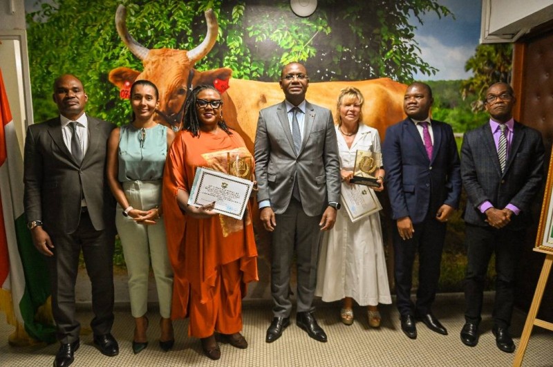 Le ministre Sidi Touré a félicité les lauréats du Prix d’excellence de son département ministériel. (DR)