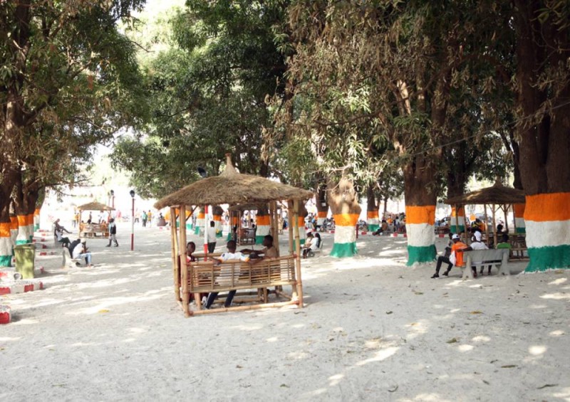 le sous bois aménagé en espace plein air en face du conseil régional (Ph: Sébastien Kouassi)