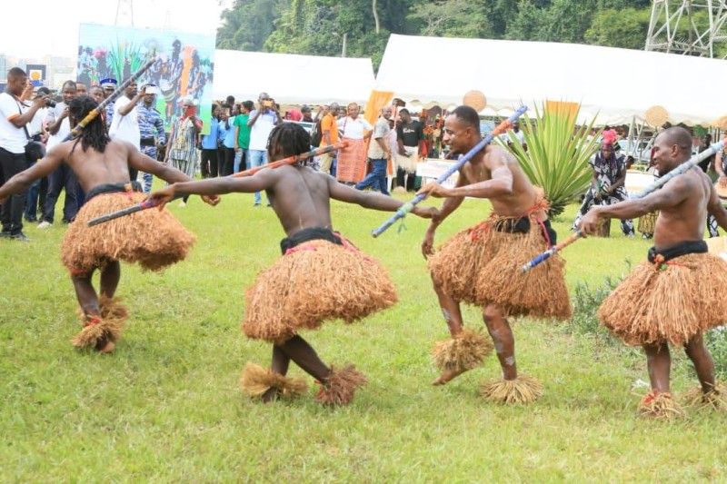 Une troupe de danse traditionnelle