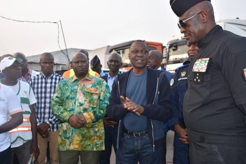 Le ministre Amadou Koné et le Directeur général de la police