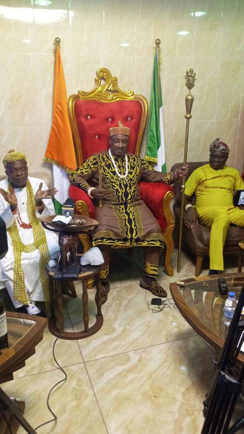Sa Majesté Emmanuel Ikechukwu Chukwuma, roi des igbo de Côte d’Ivoire