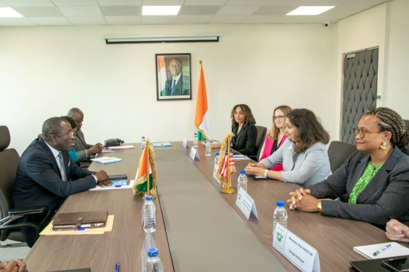 Une séance de travail d'une heure entre autorités américaines et le ministère délégué aux Affaires étrangères pour renforcer les relations a eu lieu à Abidjan. (Ph: Dr)