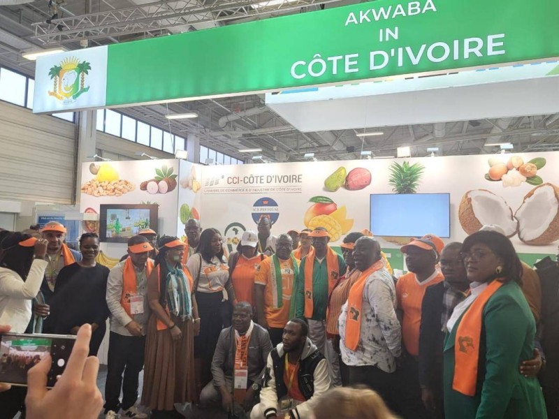 Le stand-pays pris d'assaut par les participants. (DR)