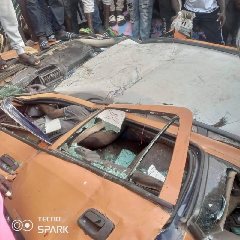 Les occupants du taxi ont perdu la vie. (Ph: Dr)
