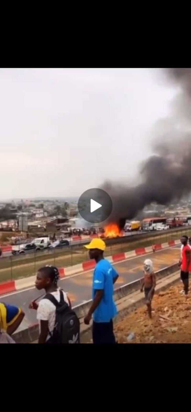 Les manifestants ont momentanément bloqué l'autoroute du Nord.