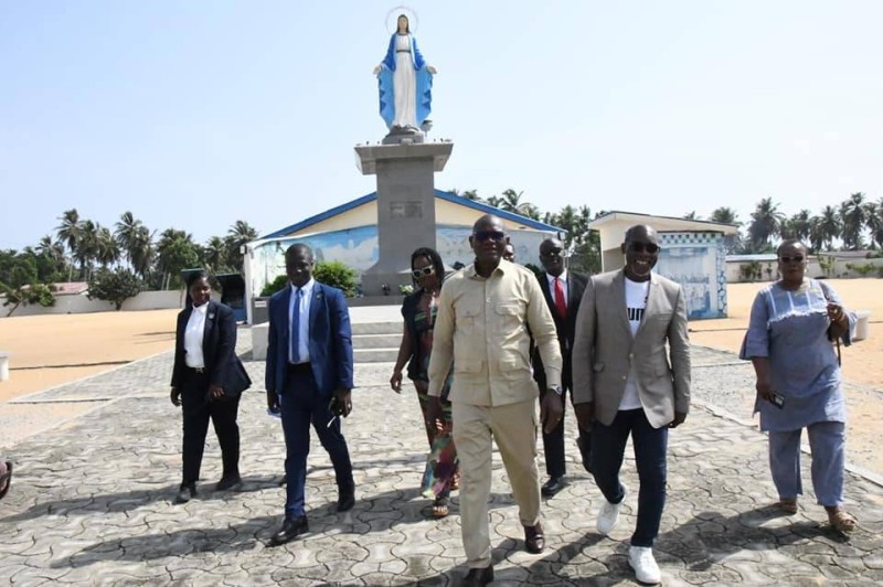 Le ministre et sa délégation (DR)