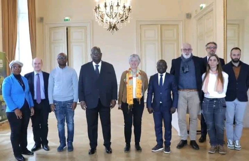 Le ministre des Eaux et Forêts, Laurent Tchagba, en visite à l’Orléans en France. (Ph: MEF)