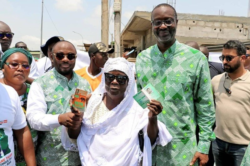 Tidjane Thiam enregistre de nouveaux militants pour son parti.(Dr)