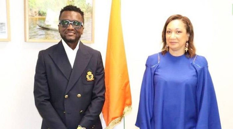 L'artiste invité à partager son expérience avec ses cadets de l'Insaac. (Ph: Dr)