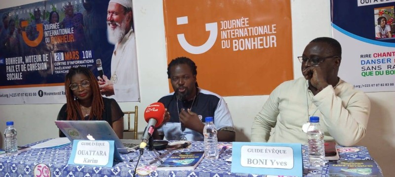 Des responsables raéliens lors de la conférence. (Ph: Dr)
