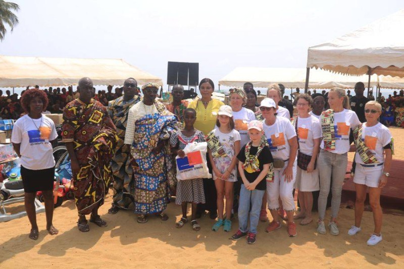 Les membres de l'Ong « les Enfants d'Ivoire » lors de leur dernier passage en Côte d'Ivoire. (DR)
