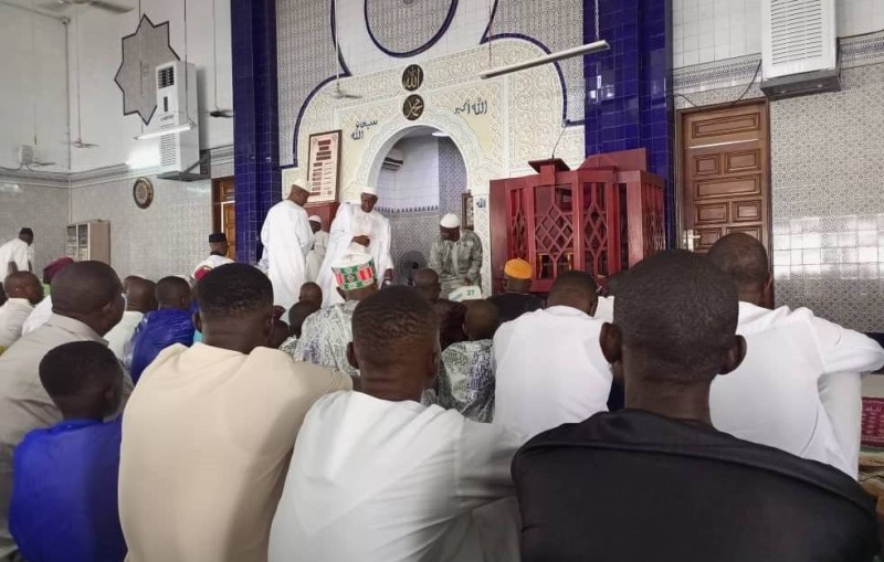 Les fidèles ont pris d'assaut la mosquée d'Aghien. (Ph: Dr)