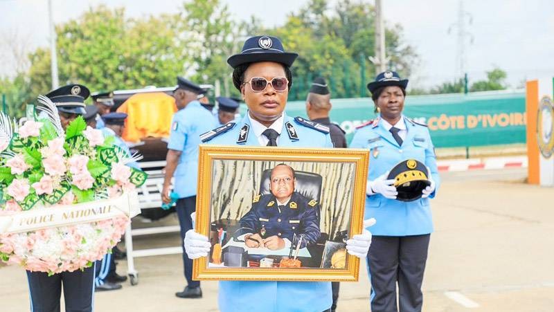 L'adieu de la police à l'ex-Contrôleur général de police Yaya Camara. (Ph: DGPN)