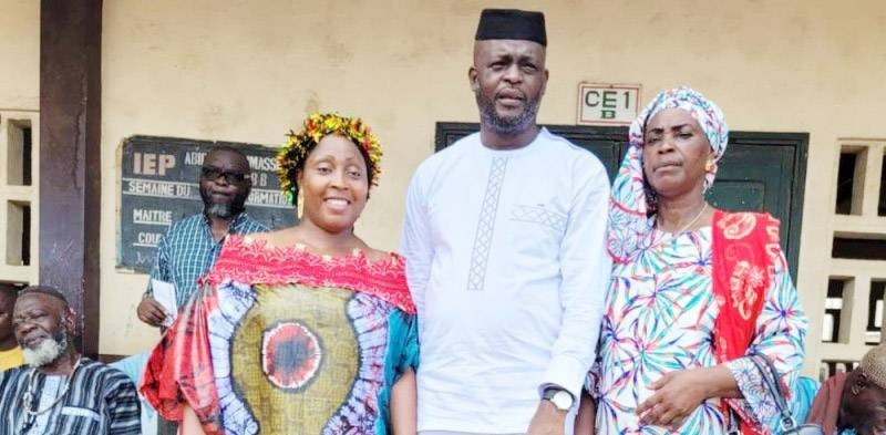 Le parrain et les femmes de l'Association à Koumassi Zoé Bruno. (Ph: Dr)