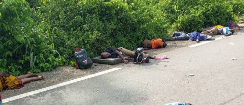 La sortie de route du minicar a fait 11 morts et des blessés graves. (Ph: Dr)