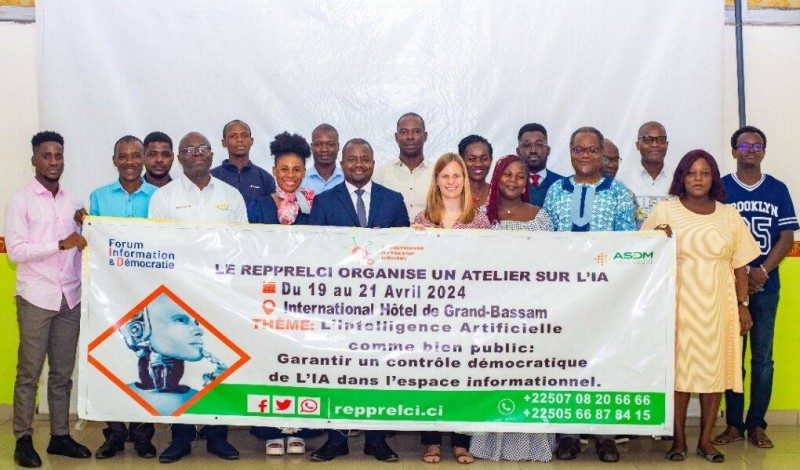 Journalistes et acteurs de la société civile instruits aux enjeux  de l'IA. (DR)