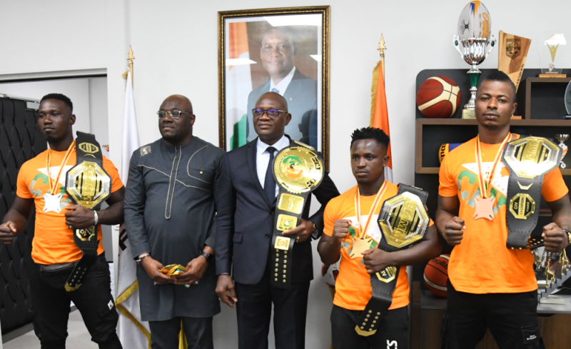Reception des champions MMA par leministre des sports