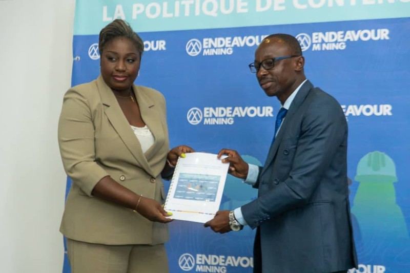 Remise d'un cahier de recommandations (Photo Bavane)