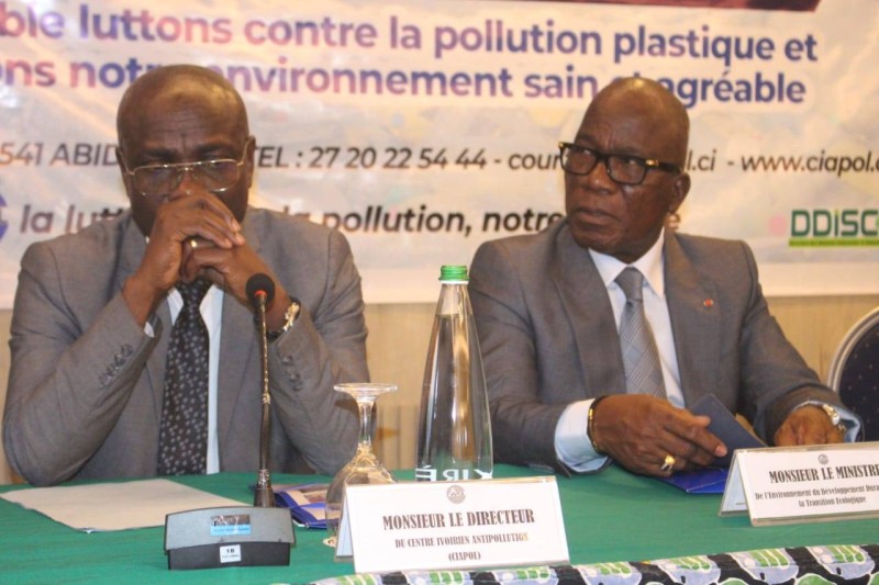 Cet atelier a été présidé par le ministre de l’Environnement, du Développement durable et de la Transition écologique, Jacques Assahoré Konan. (Ph: Dr)