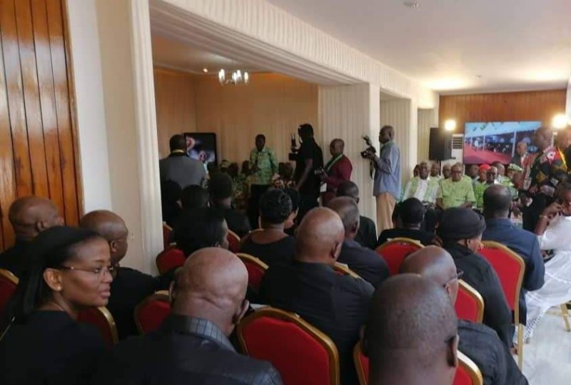 De nombreuses personnalités du pays et des Ivoiriens anonyme ont tenu à rendre hommage au président Bédié