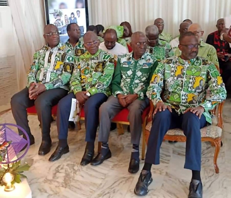 Le président du Parti, Tidjane Thaim et les membres des instances.