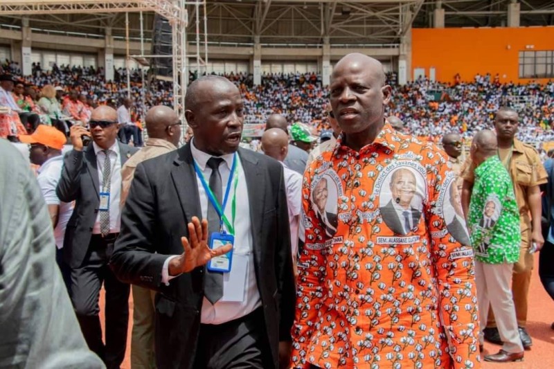 Prof. Adama Diawara, vice-président du comité scientifique de l’hommage des populations du District des Savanes au Chef de l’État, veille au grain. (Ph: Dr)