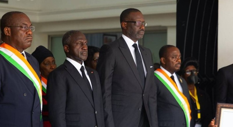 Le président de l'Assemblée nationale, Adama Bictogo entouré du Président Augustin Thiam et du député maire Aby Raoul. (DR)
