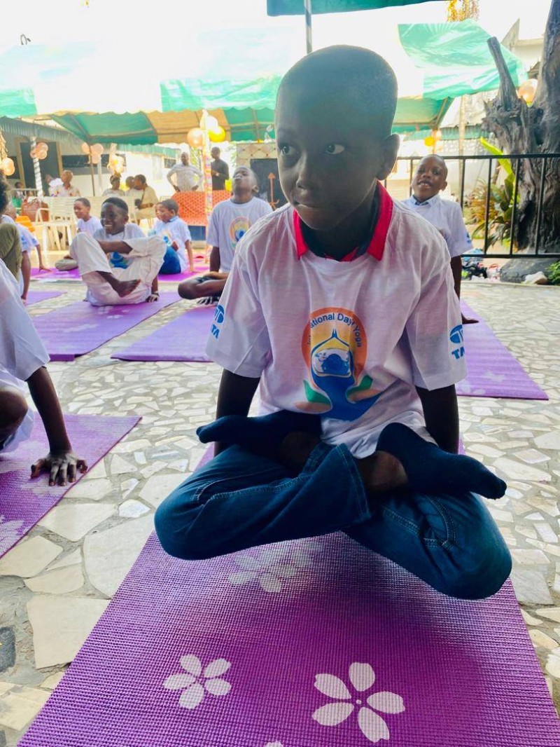 Cette cérémonie a été marquée par une séance de Yoga. (Ph: Dr)