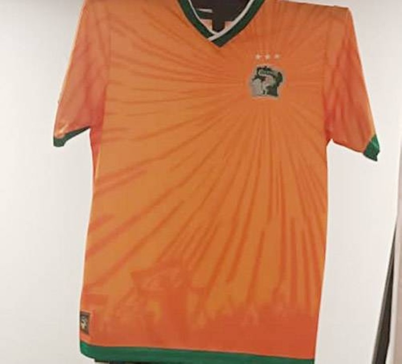 Le nouveau maillot des supporters des Éléphants. (Ph: Dr)