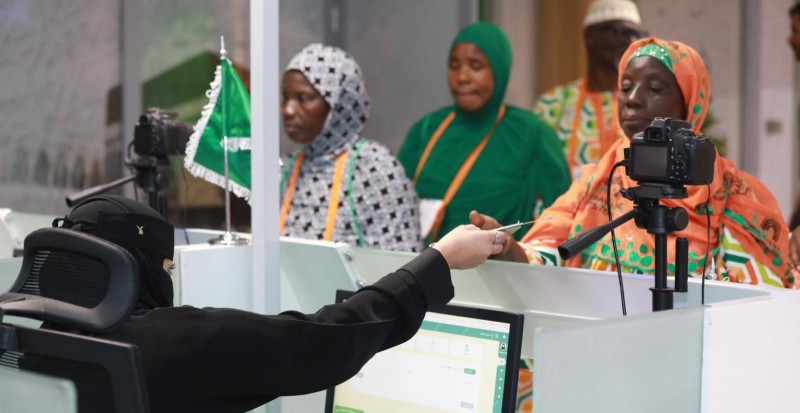 Partie saoudienne du Terminal 2. Les pélérins effectuent les formalités pour un meilleur séjour en terre saoudienne