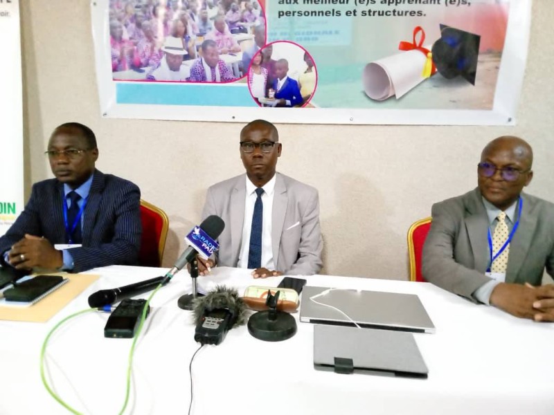 Le Drena (au centre) s'est adressé aux parties prenantes du système éducatif. (Ph: Dr)