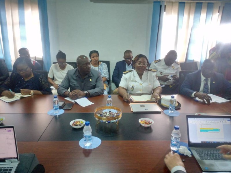 Colonel Yapo Marina Madel (2e à partir de la droite), directrice de la sûreté du domaine en charge dans le cadre de cette mission de conduire la délégation auprès des différents acteurs. (Ph: Dr)
