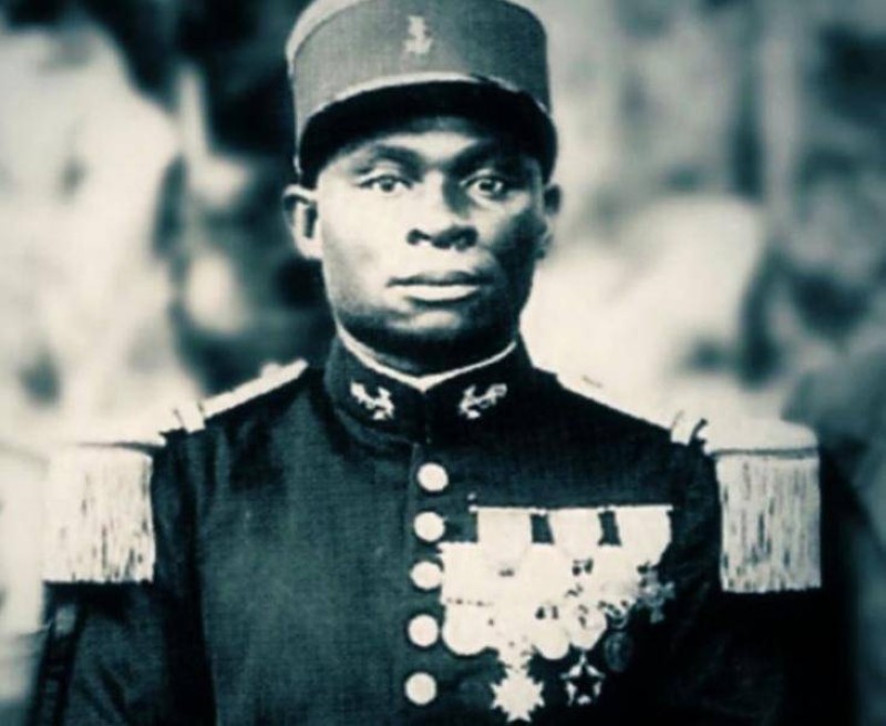 Le capitaine Charles N'Tchoréré après sa nomination à ce grade en 1933.
Fondation capitaine Charles N'Tchoréré