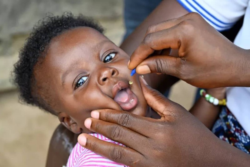 De la vitamine A administrée à un enfant. (DR)