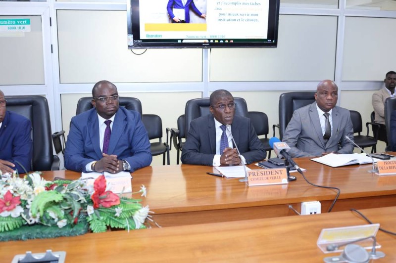 Le président du comité de veille, par ailleurs directeur général du Trésor, Arthur Ahoussi, appelle les populations à la vigilance. (Ph: Dr)