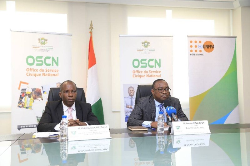 Amara Coulibaly, directeur général de l’Oscn et Katolognon Ouattara, directeur du service civique des jeunes, du volontariat et du bénévolat, étaient face à la presse, pour donner les détails de cette édition 2024. (DR)