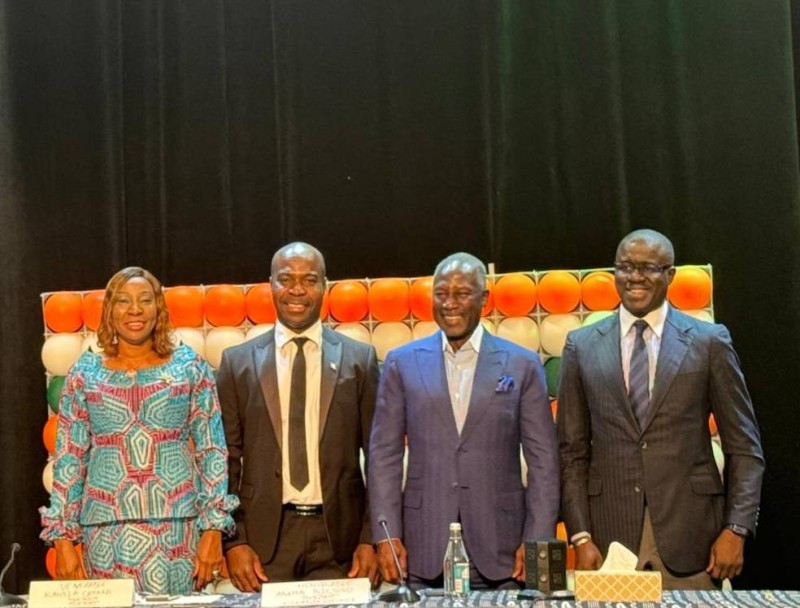 





La rencontre avec la diaspora ivoirienne au Canada a été enrichissante. (photos : dr) 