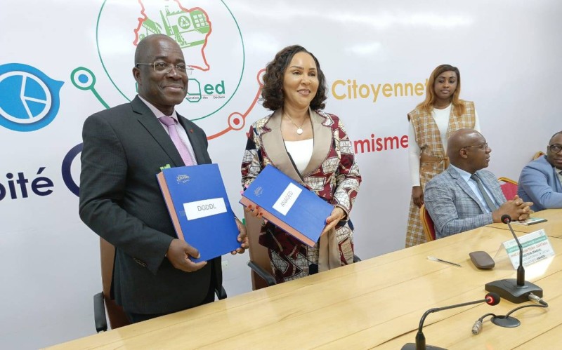 La DG de l’Anaged, Sarrahn Ténin Ouattara et Fidel Yapi, directeur général de la Dgddl ont décidé de mutualiser leurs efforts. (Ph: Dr)