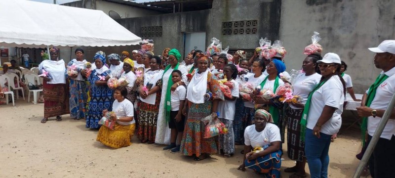À travers ces dons, cette structure humanitaire a accompli l’une de ses principales missions qui est d’apporter du baume au cœur des femmes. (Ph: Dr)