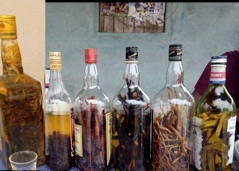 Une vue des bouteilles de koutoukou (boisson frelatée). (Ph: Dr)
