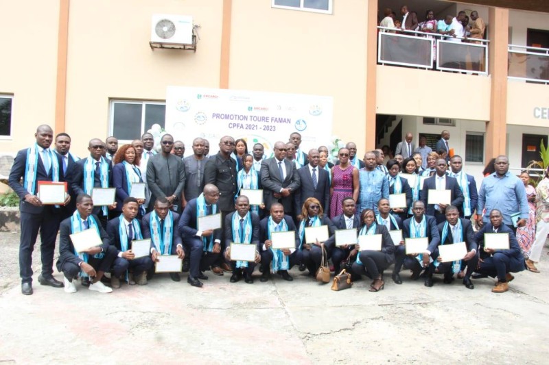 Des techniciens ivoiriens reçoivent leurs diplômes. (Ph: Dr)