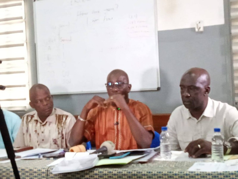 Mory Coulibaly (au centre) explique le non fondé de l'Ag du 17 mars 2023 (Photo Bavane)