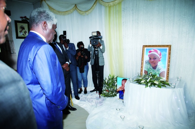 Le Premier ministre Beugré Mambé a pris sa part de deuil et a présenté les sincères condoléances du gouvernement à la famille éplorée. (Ph: Coulibaly Abdoulaye)