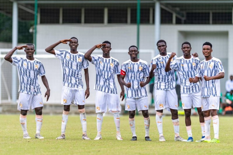La sélection nationale U20 heureuse de sa performance. (Ph: Dr)