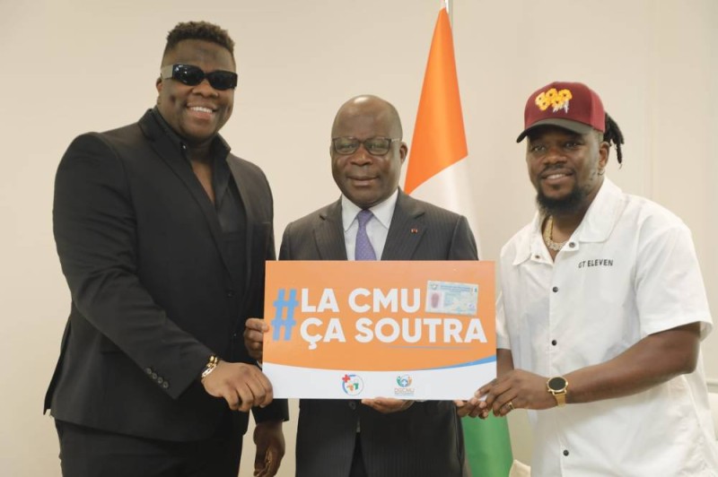 Le ministre (au centre) confie une importante mission aux chanteurs et influenceur (DR)