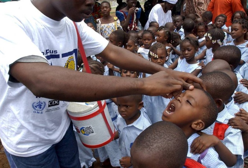Lutte contre la poliomyélite en Côte d'Ivoire. (Ph: Dr)